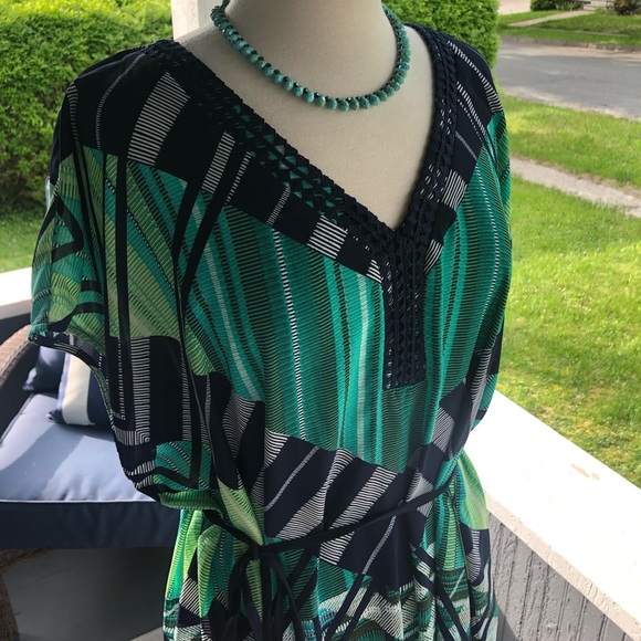 Ava & Viv Tops - Ava&Viv Print Top/Dress! 💙💚